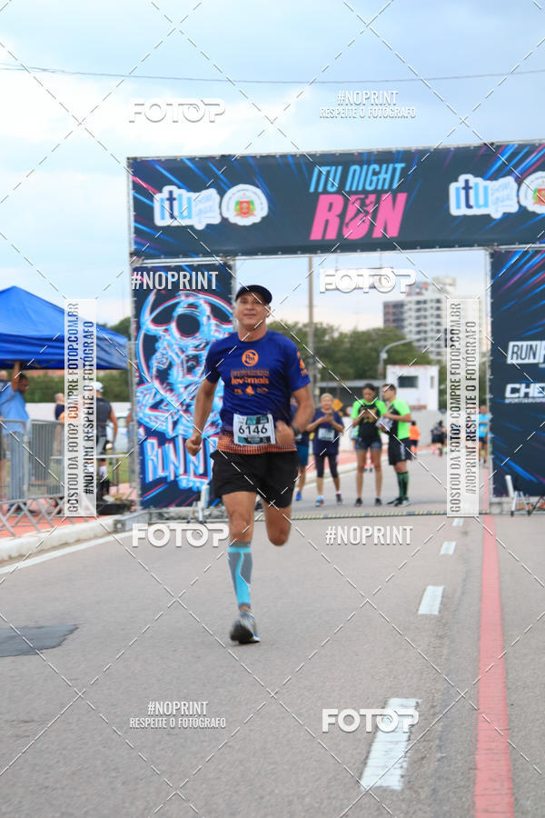 Buy your photos of the eventItu Night Run on Fotop