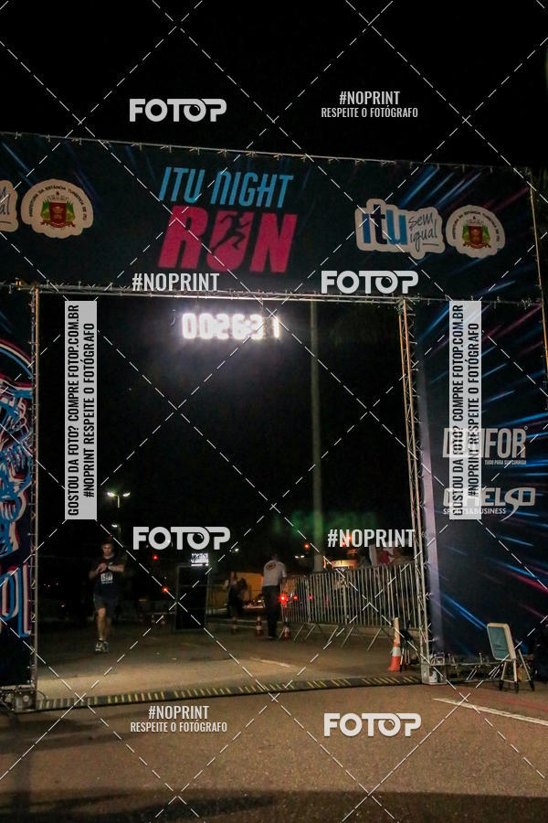 Buy your photos of the eventItu Night Run on Fotop
