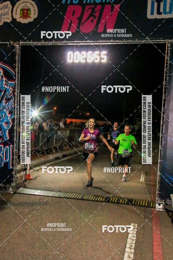 Buy your photos of the eventItu Night Run on Fotop