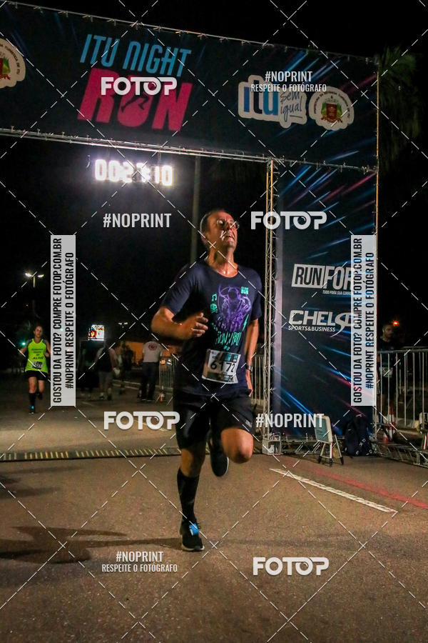 Buy your photos of the eventItu Night Run on Fotop