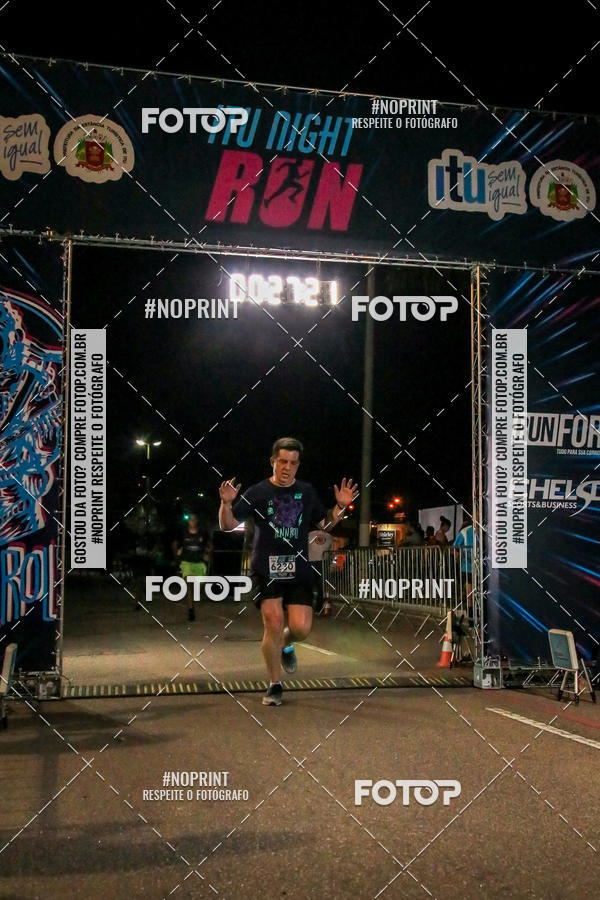 Buy your photos of the eventItu Night Run on Fotop