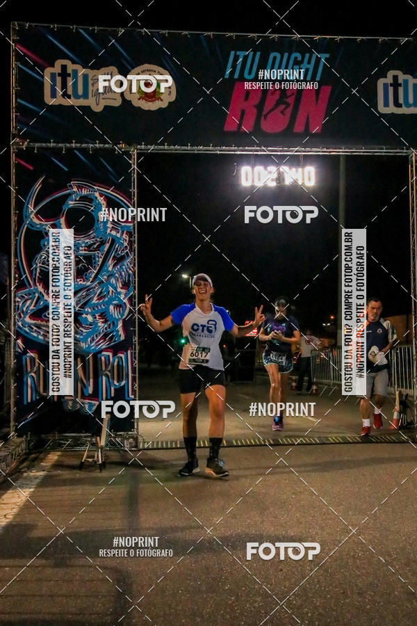 Buy your photos of the eventItu Night Run on Fotop