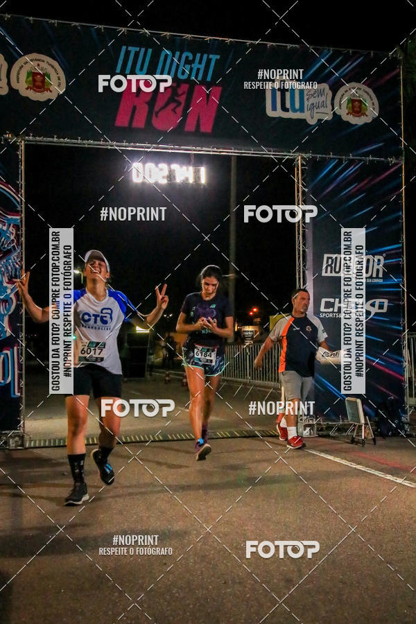 Buy your photos of the eventItu Night Run on Fotop