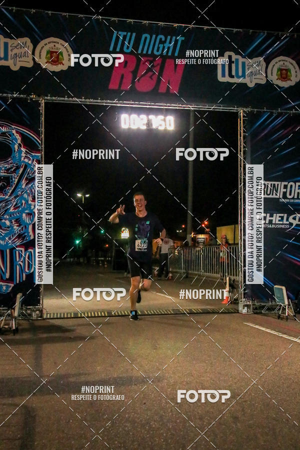 Buy your photos of the eventItu Night Run on Fotop