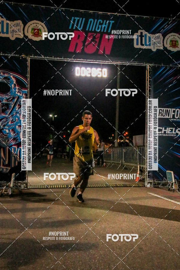 Buy your photos of the eventItu Night Run on Fotop
