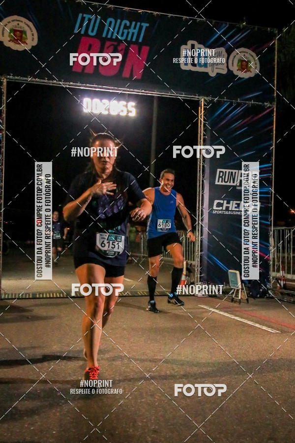 Buy your photos of the eventItu Night Run on Fotop