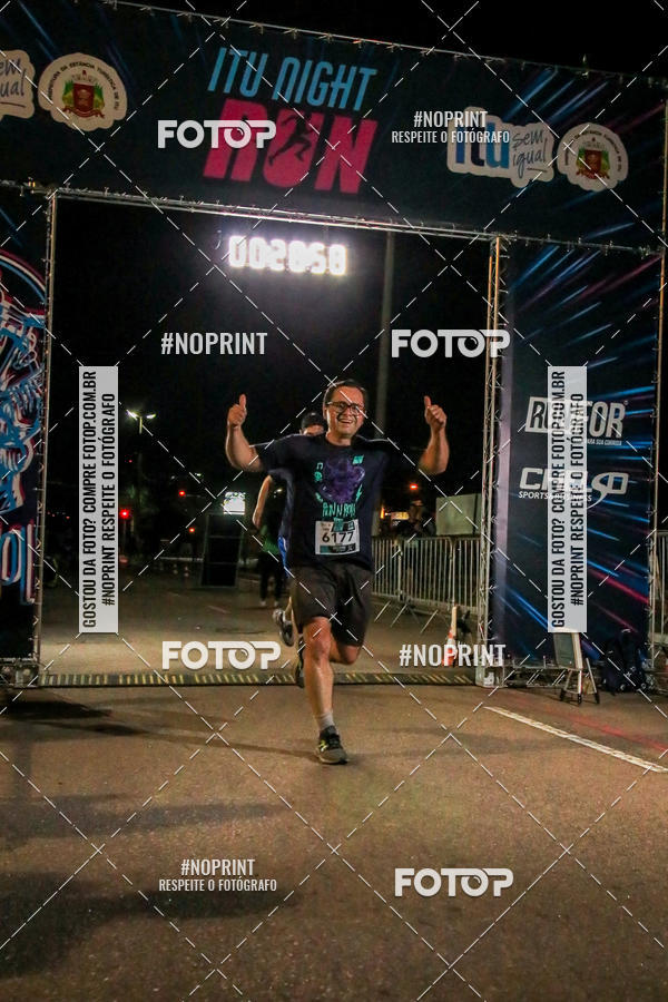 Buy your photos of the eventItu Night Run on Fotop