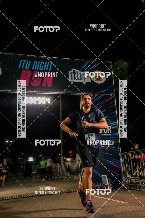 Buy your photos of the eventItu Night Run on Fotop