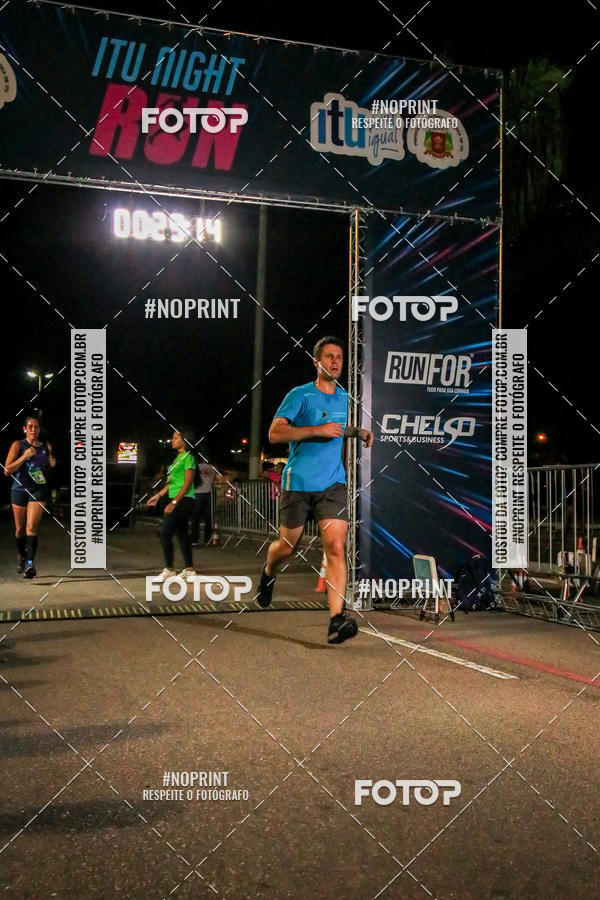 Buy your photos of the eventItu Night Run on Fotop