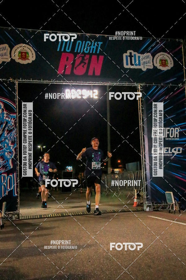 Buy your photos of the eventItu Night Run on Fotop