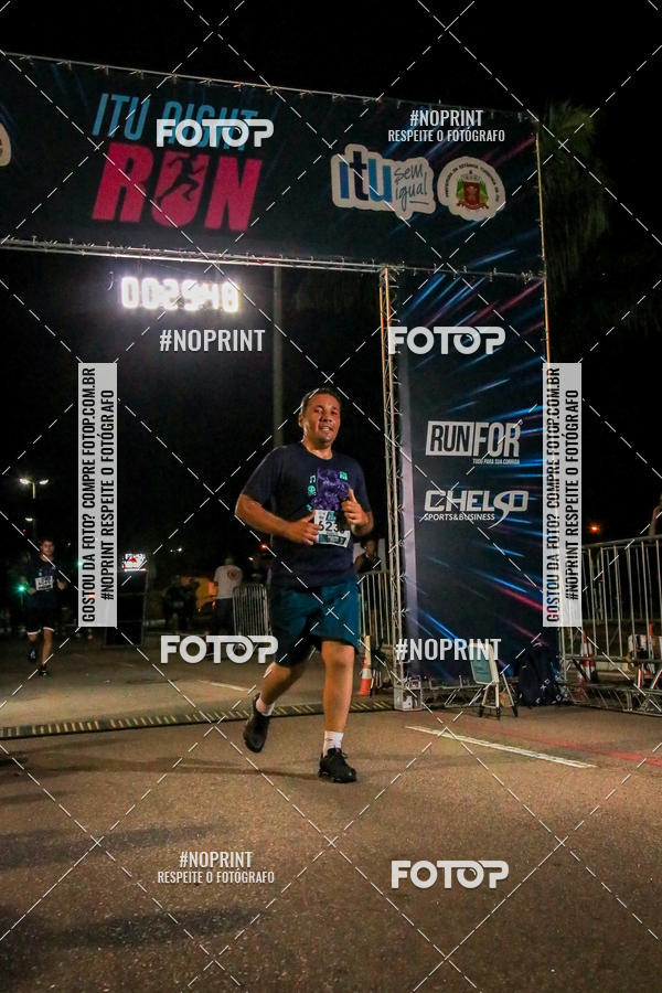Buy your photos of the eventItu Night Run on Fotop