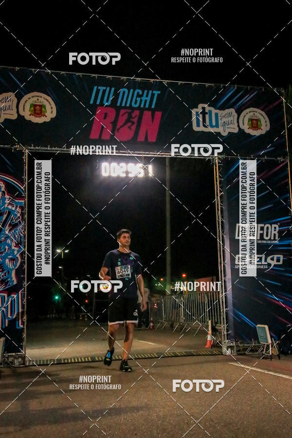 Buy your photos of the eventItu Night Run on Fotop