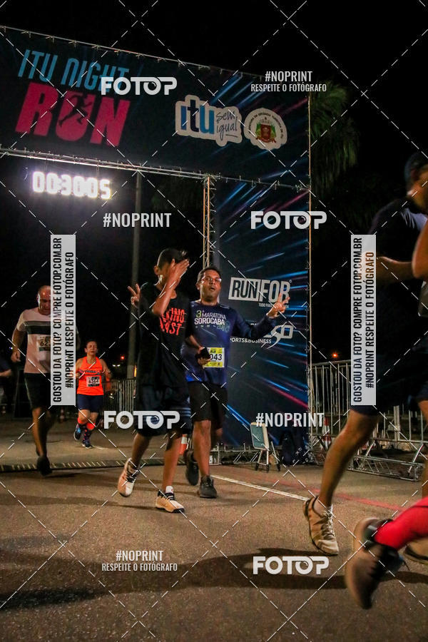 Buy your photos of the eventItu Night Run on Fotop