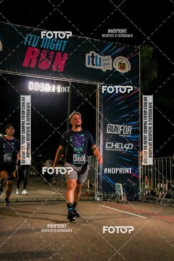 Buy your photos of the eventItu Night Run on Fotop