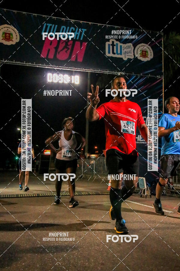 Buy your photos of the eventItu Night Run on Fotop
