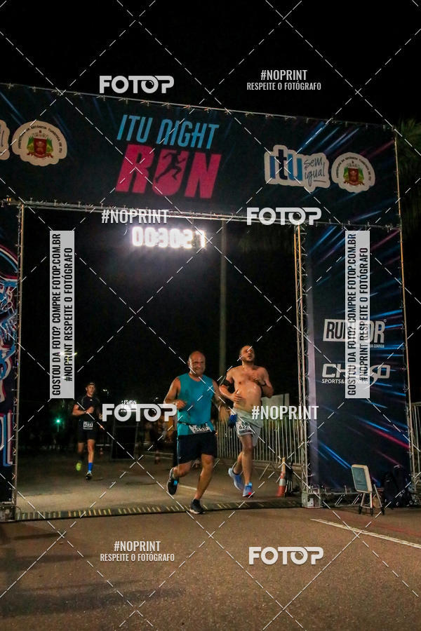 Buy your photos of the eventItu Night Run on Fotop