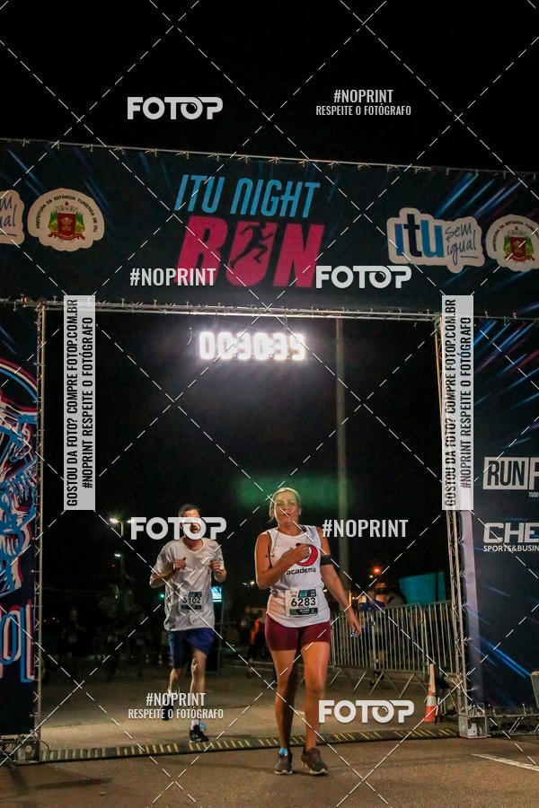 Buy your photos of the eventItu Night Run on Fotop