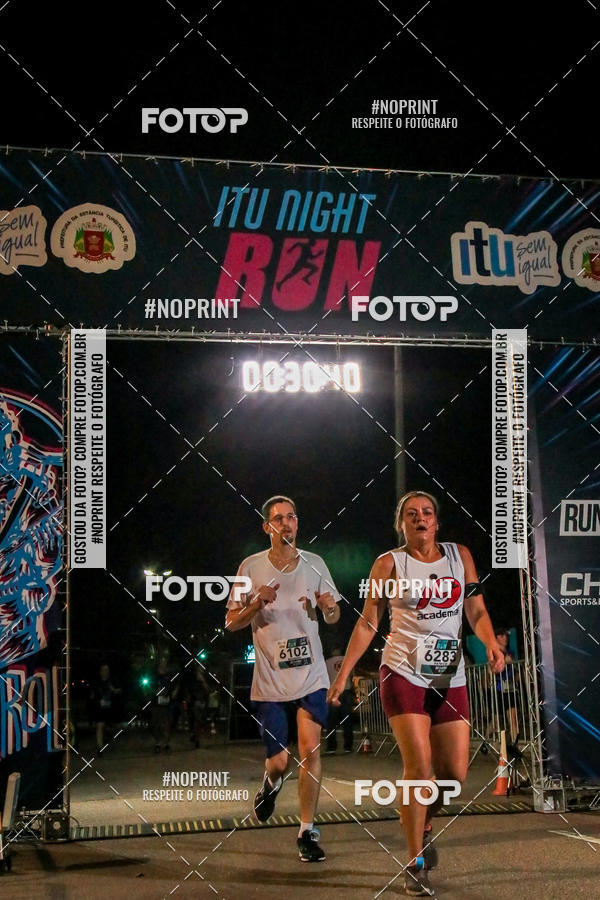 Buy your photos of the eventItu Night Run on Fotop