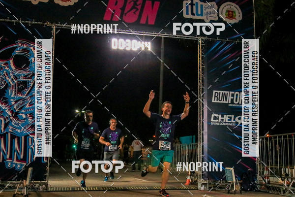 Buy your photos of the eventItu Night Run on Fotop