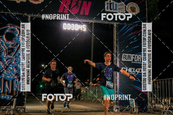 Buy your photos of the eventItu Night Run on Fotop