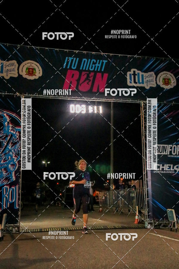 Buy your photos of the eventItu Night Run on Fotop