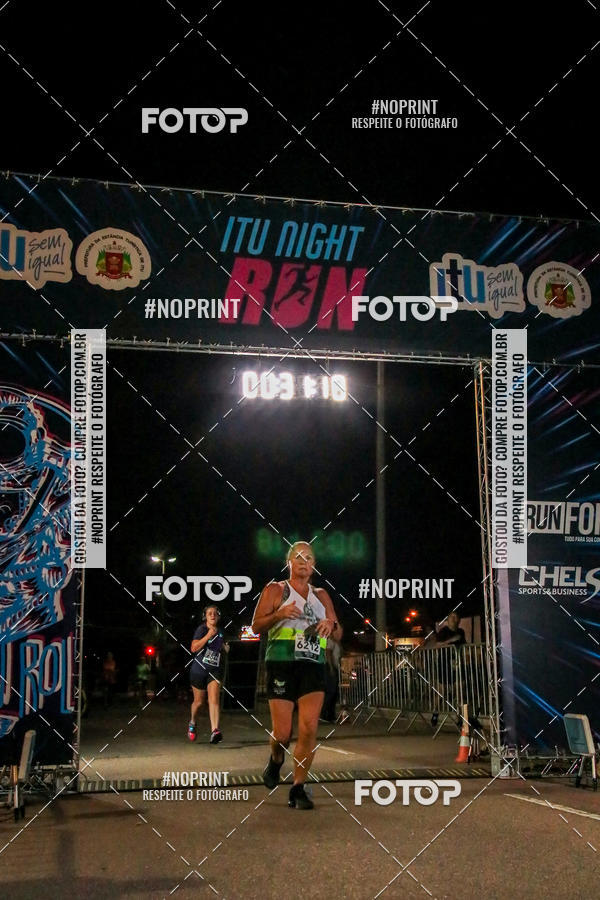 Buy your photos of the eventItu Night Run on Fotop