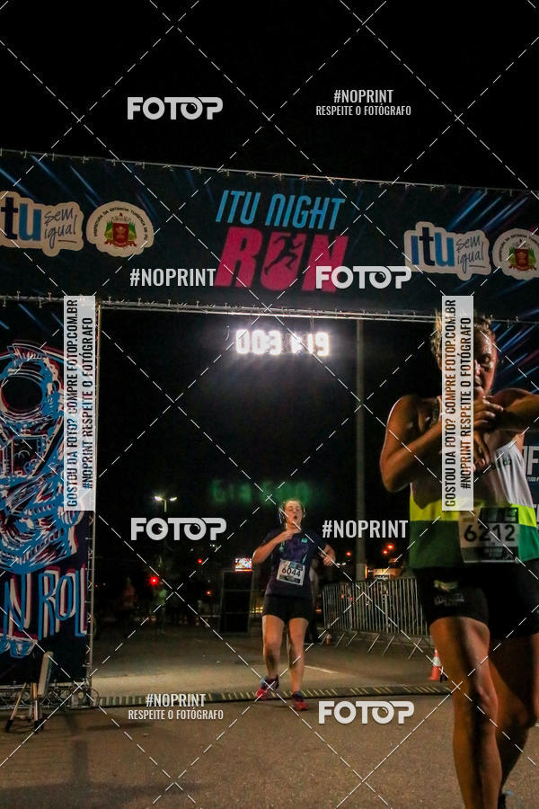 Buy your photos of the eventItu Night Run on Fotop