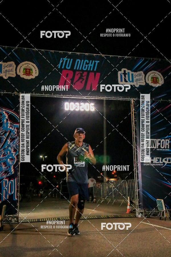 Buy your photos of the eventItu Night Run on Fotop