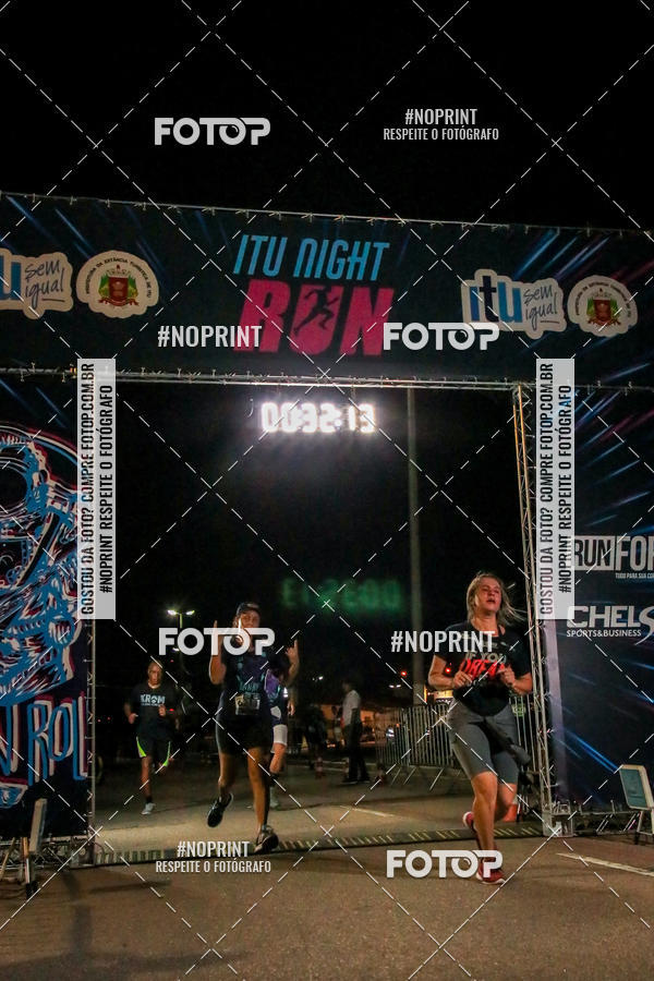 Buy your photos of the eventItu Night Run on Fotop