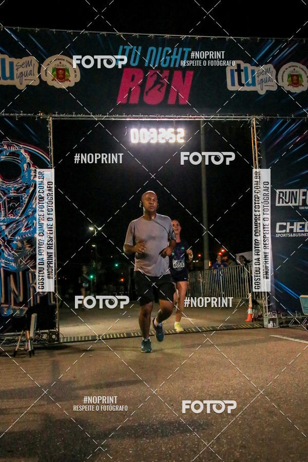 Buy your photos of the eventItu Night Run on Fotop