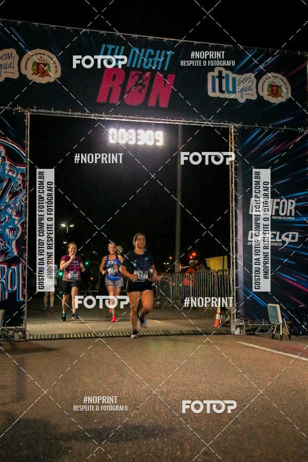 Buy your photos of the eventItu Night Run on Fotop