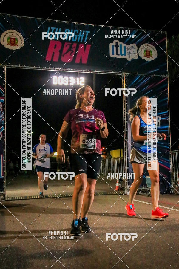 Buy your photos of the eventItu Night Run on Fotop