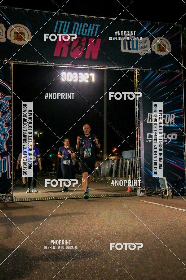 Buy your photos of the eventItu Night Run on Fotop