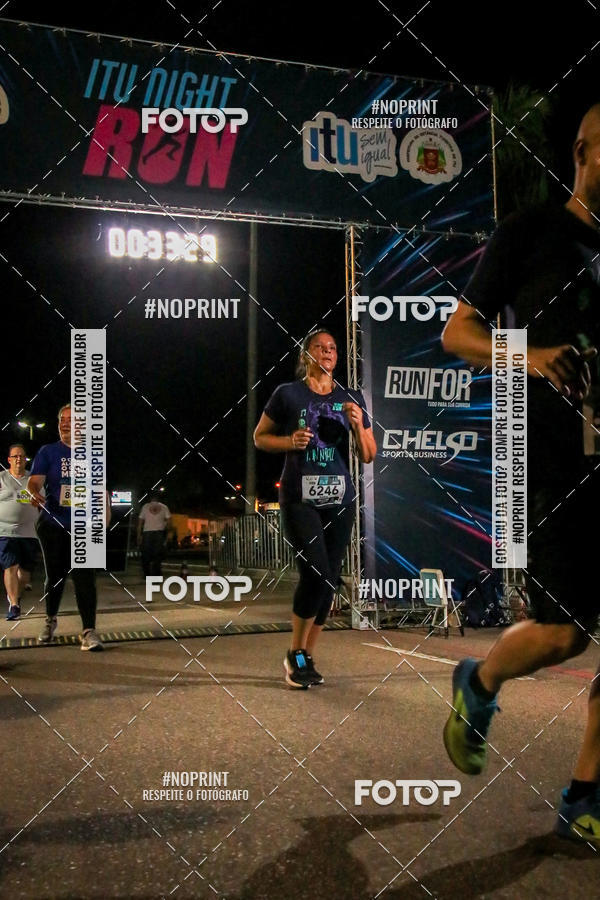 Buy your photos of the eventItu Night Run on Fotop