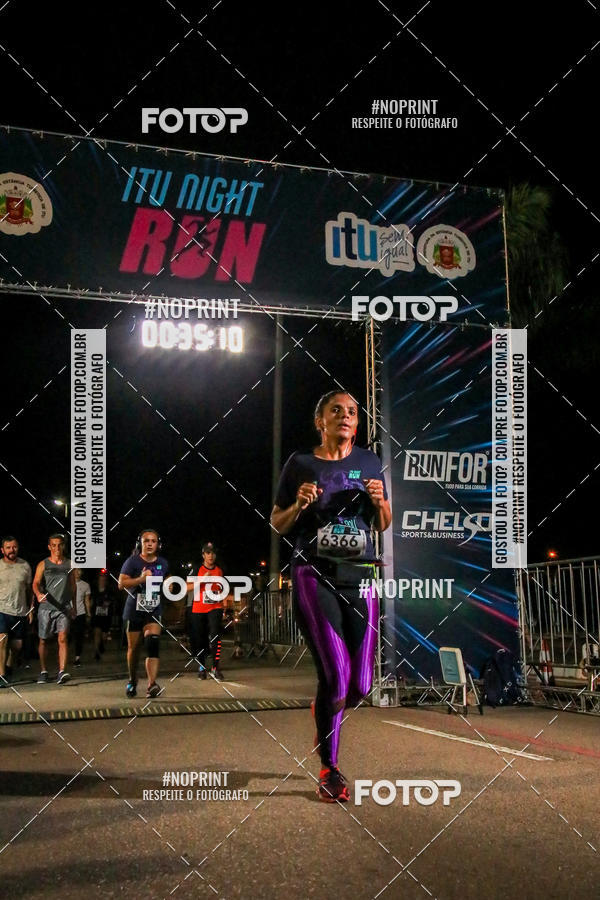Buy your photos of the eventItu Night Run on Fotop