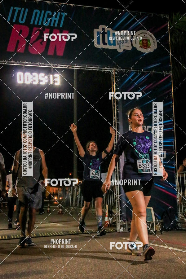 Buy your photos of the eventItu Night Run on Fotop