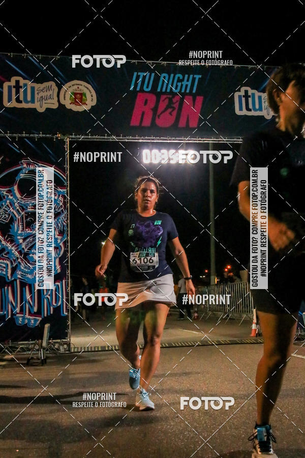 Buy your photos of the eventItu Night Run on Fotop