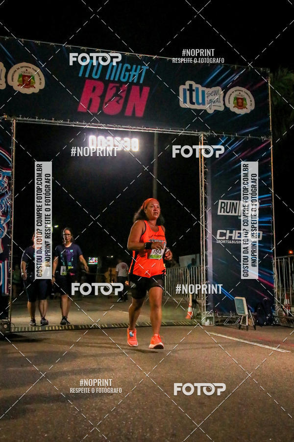 Buy your photos of the eventItu Night Run on Fotop