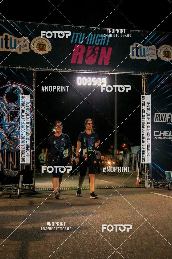 Buy your photos of the eventItu Night Run on Fotop