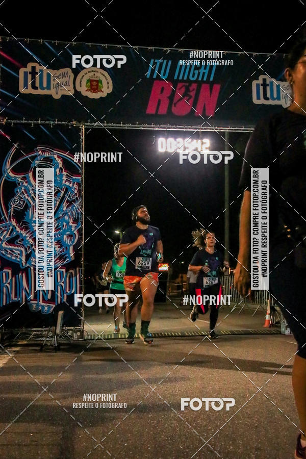 Buy your photos of the eventItu Night Run on Fotop