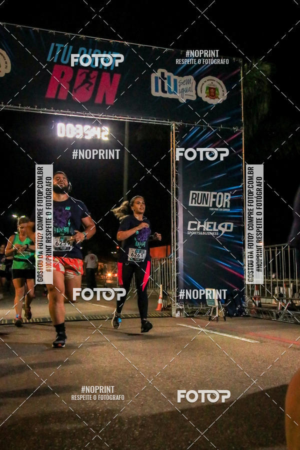 Buy your photos of the eventItu Night Run on Fotop