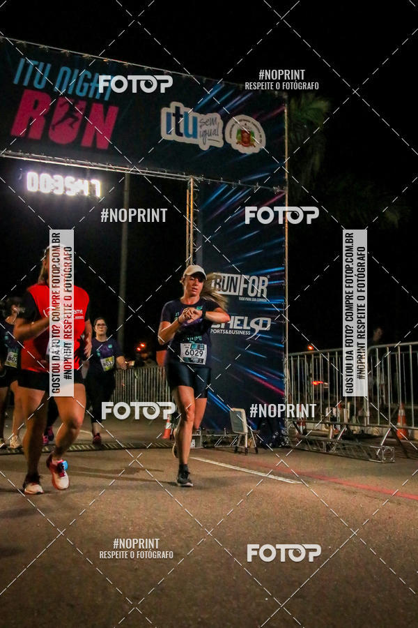 Buy your photos of the eventItu Night Run on Fotop