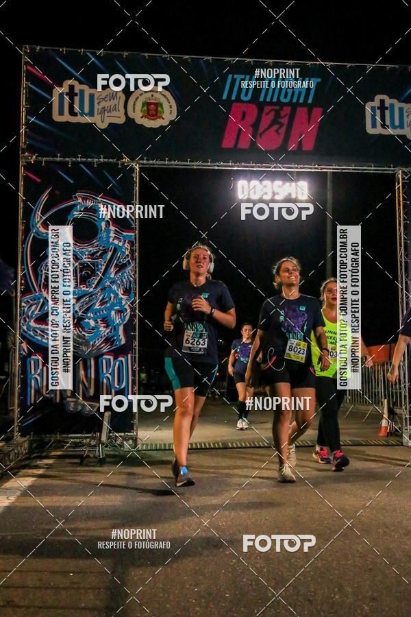 Buy your photos of the eventItu Night Run on Fotop