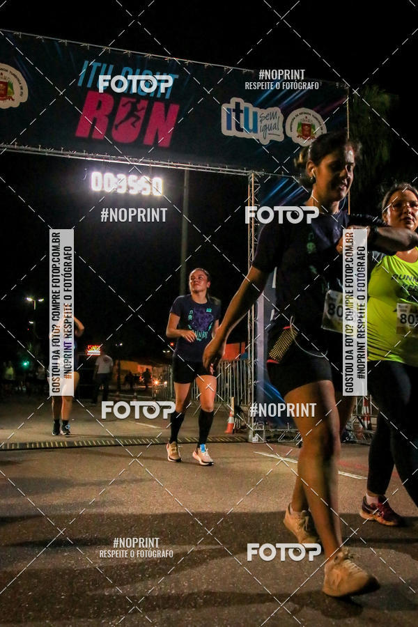 Buy your photos of the eventItu Night Run on Fotop