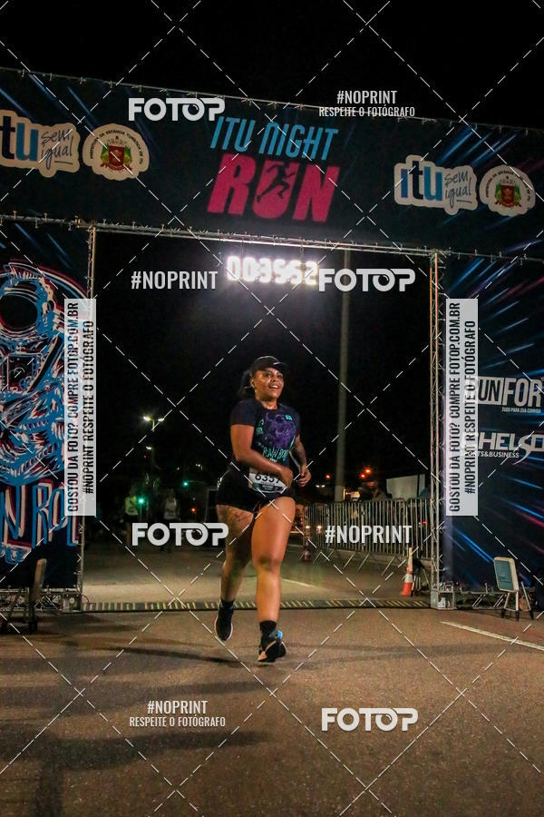 Buy your photos of the eventItu Night Run on Fotop