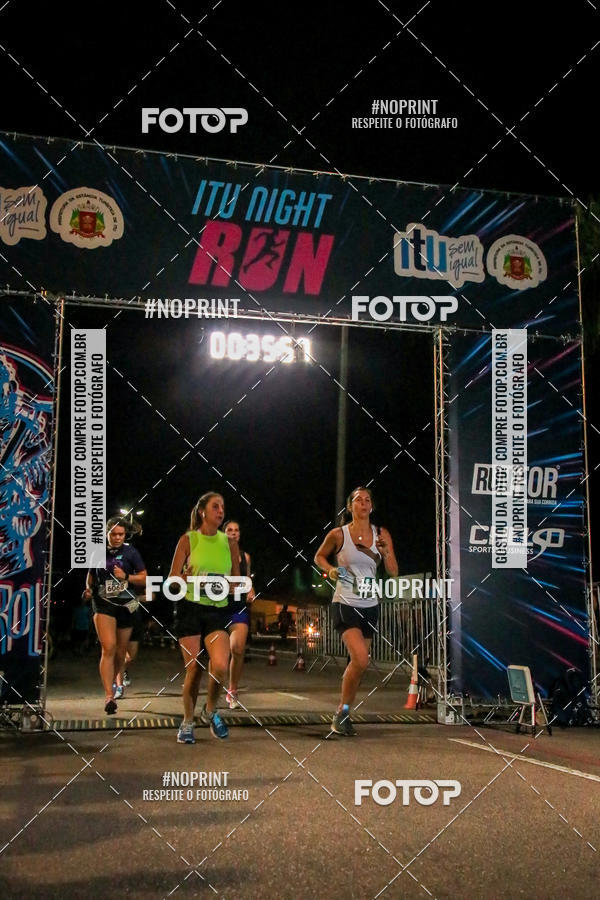 Buy your photos of the eventItu Night Run on Fotop