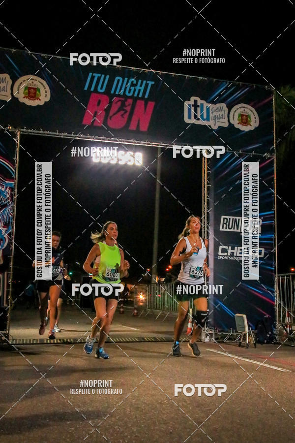 Buy your photos of the eventItu Night Run on Fotop