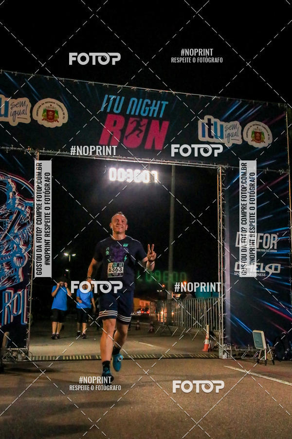 Buy your photos of the eventItu Night Run on Fotop