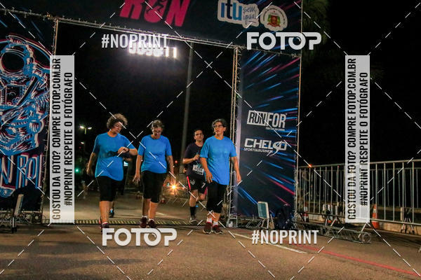 Buy your photos of the eventItu Night Run on Fotop