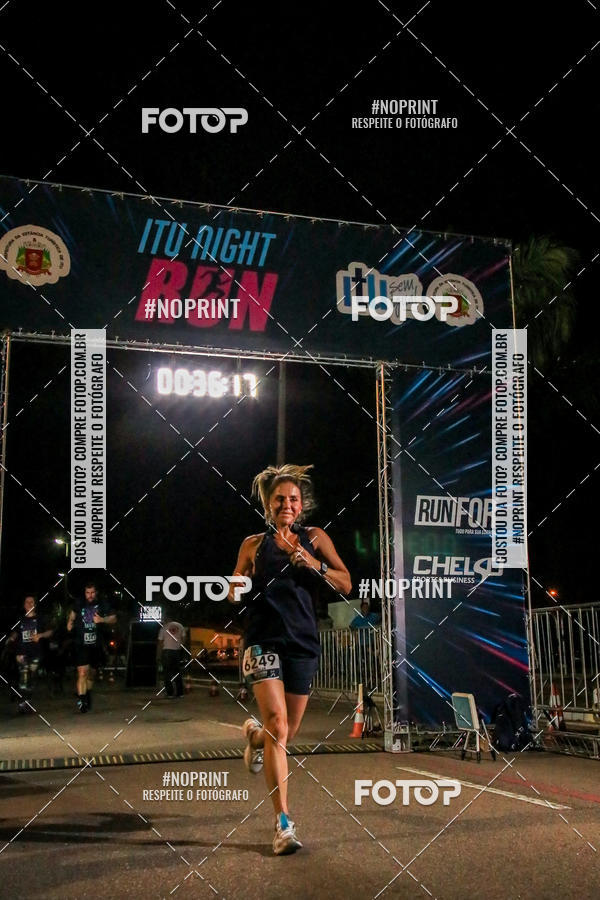 Buy your photos of the eventItu Night Run on Fotop